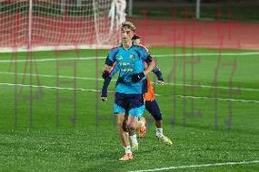 马卡:赫伊森缺乏对抗能力 防守时屡屡陷入被动 马卡:赫伊森缺乏对抗能力 防守时屡屡陷入被动