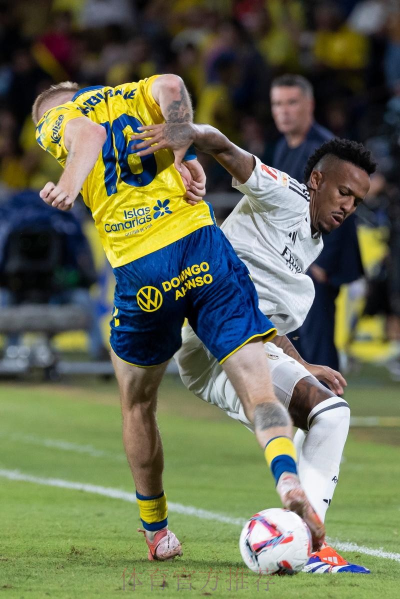 西甲-魔笛点射米利唐头球 皇马2-3联赛首败跌至第二 西甲-魔笛点射米利唐头球 皇马2-3联赛首败跌至第二